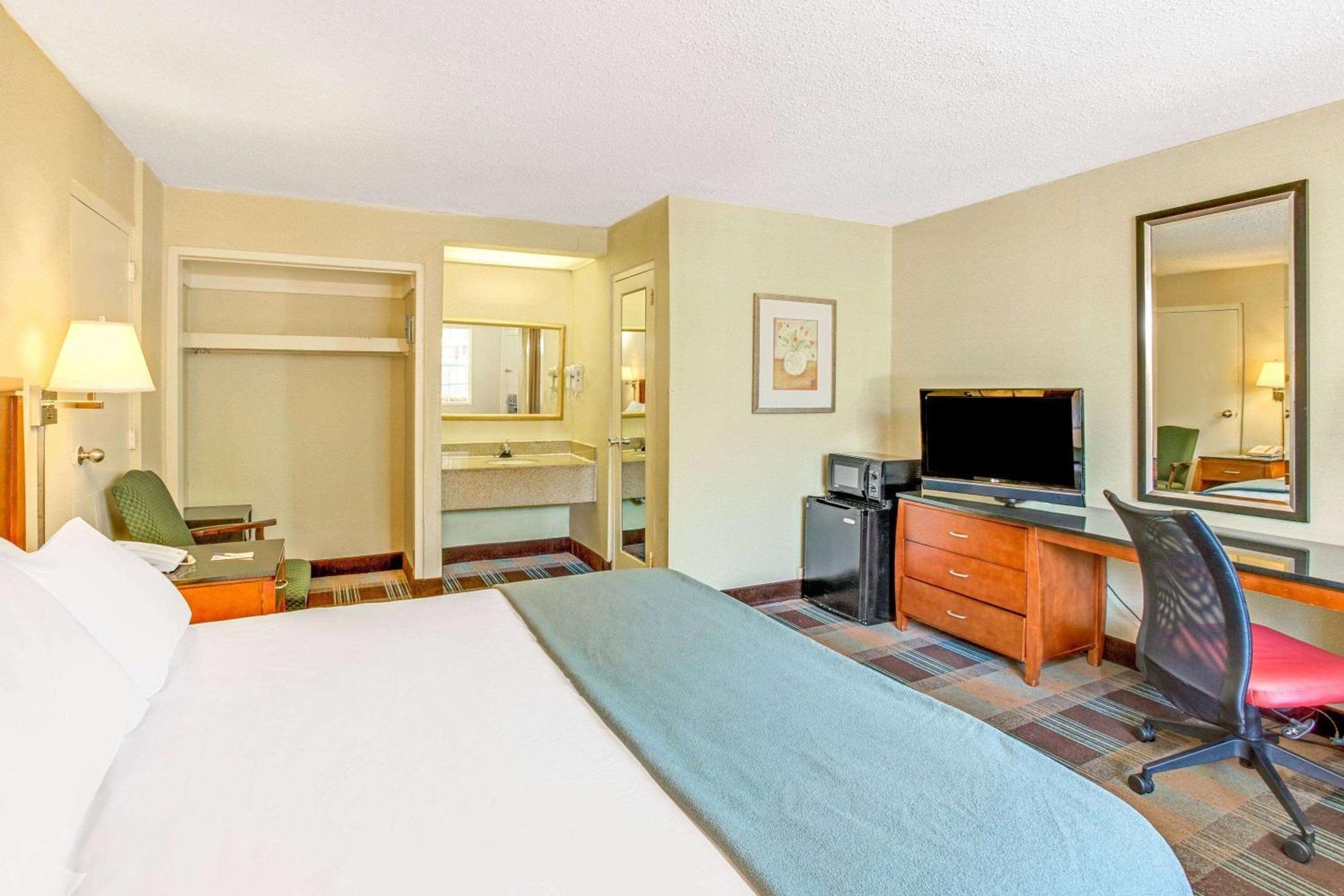 Travelodge By Wyndham Silver Spring Kültér fotó